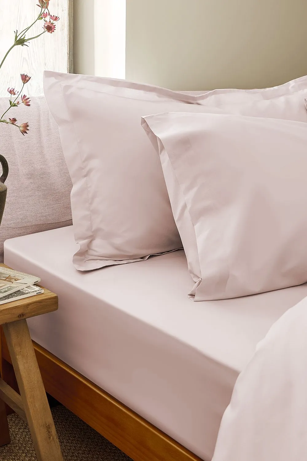 CHRISTY Pure Cotton Percale Fitted Sheets in Pink 1