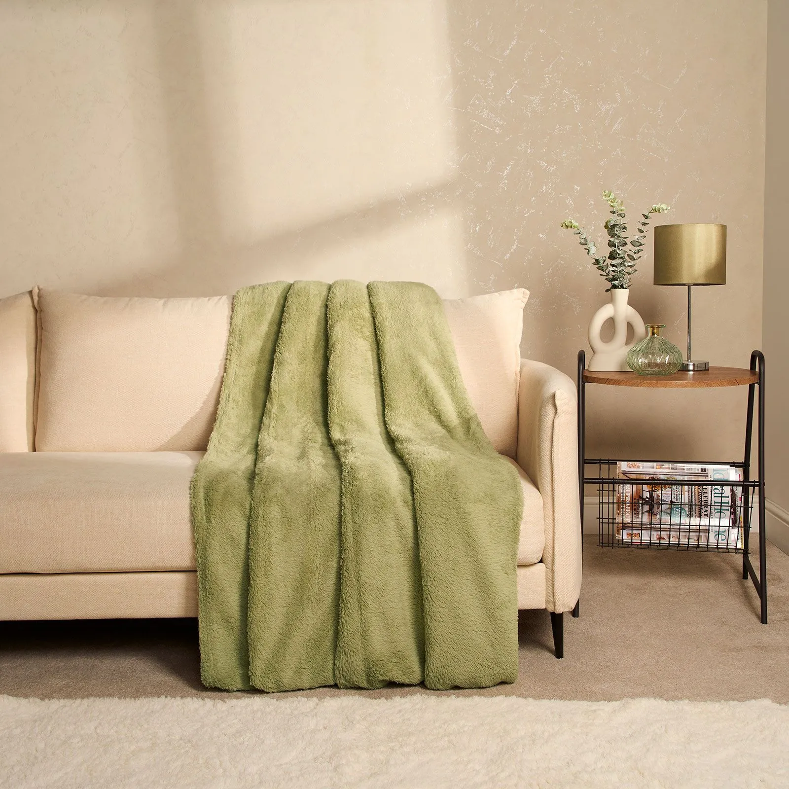 OHS Large Teddy Fleece Throw Blanket in Light Green