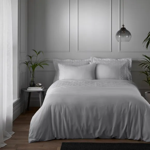 Skyler Duvet Cover and Pillowcase Set 1