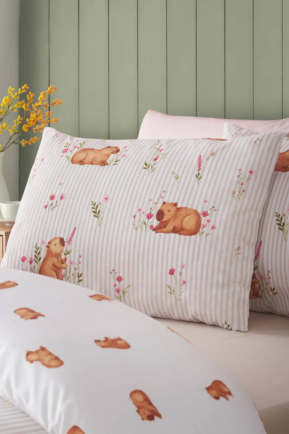 Catherine Lansfield 'Happy Capybara' Reversible Duvet Cover Set in Natural 3