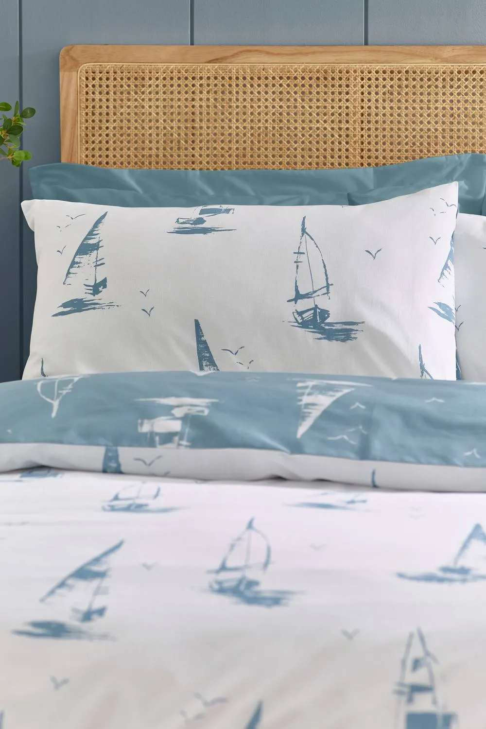 Catherine Lansfield 'Salcombe Boats' Reversible Duvet Cover Set in Light Blue 3