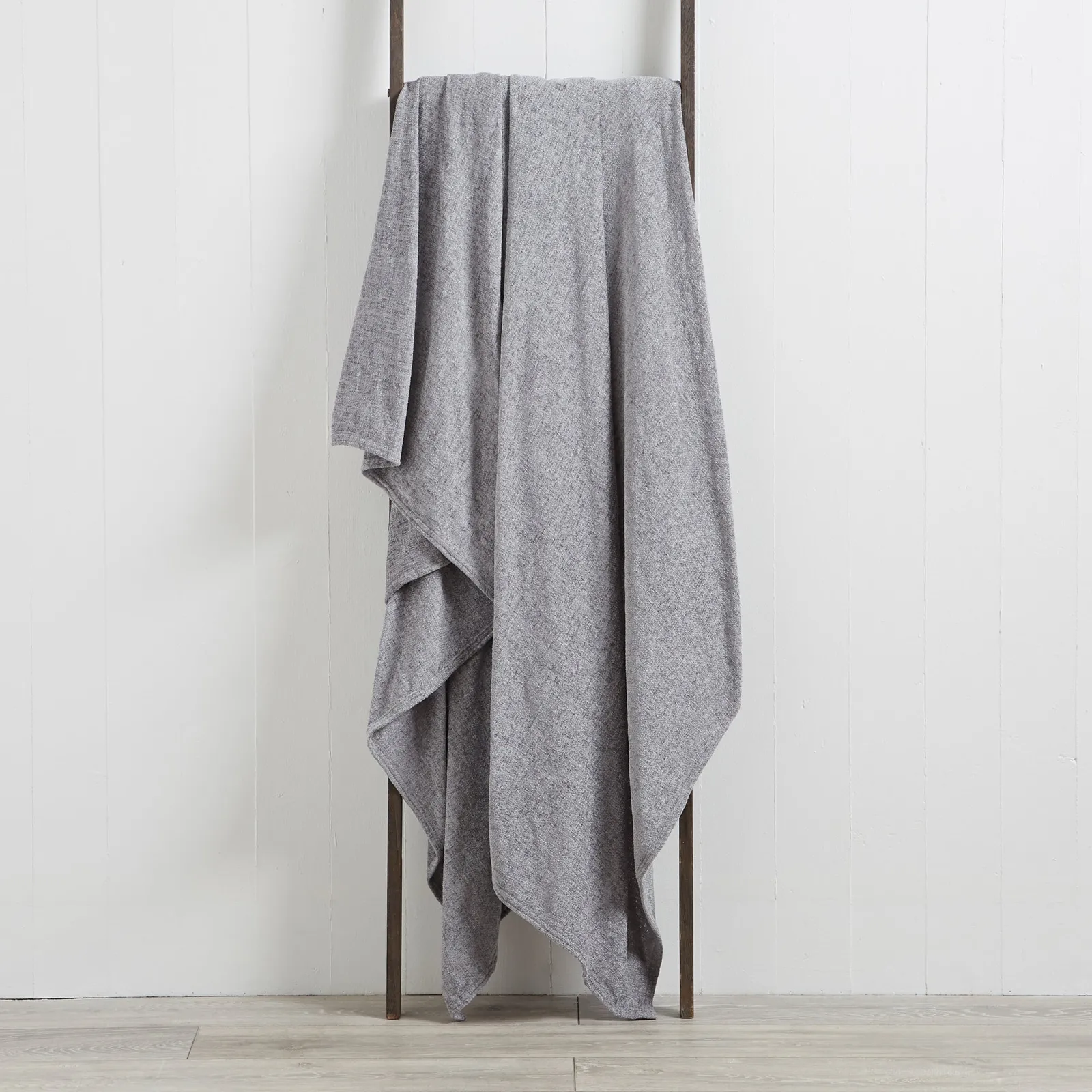 Chenille Grey Throw Grey