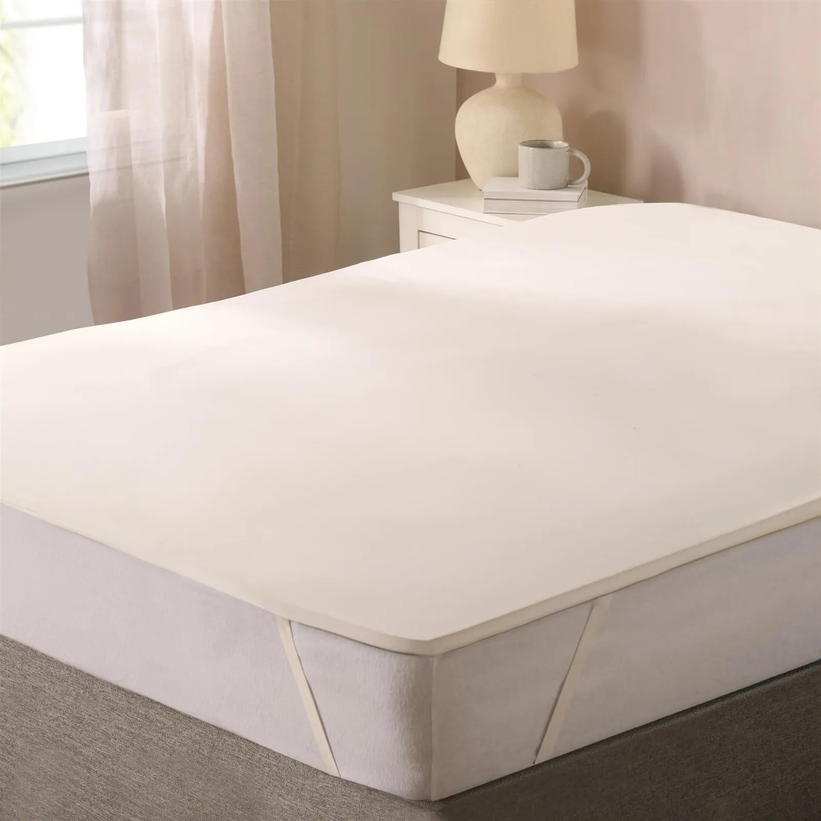 OHS Anti-Allergy Washable Memory Foam Mattress Topper in White