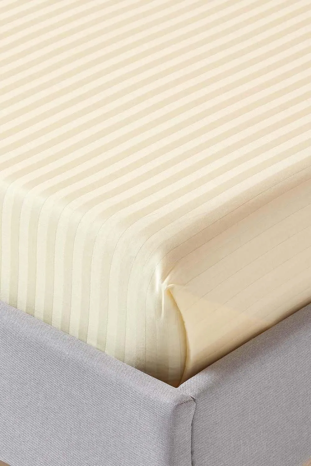 Homescapes Egyptian Cotton Satin Stripe Flat Sheet 330 Thread Count in Bright Yellow 2