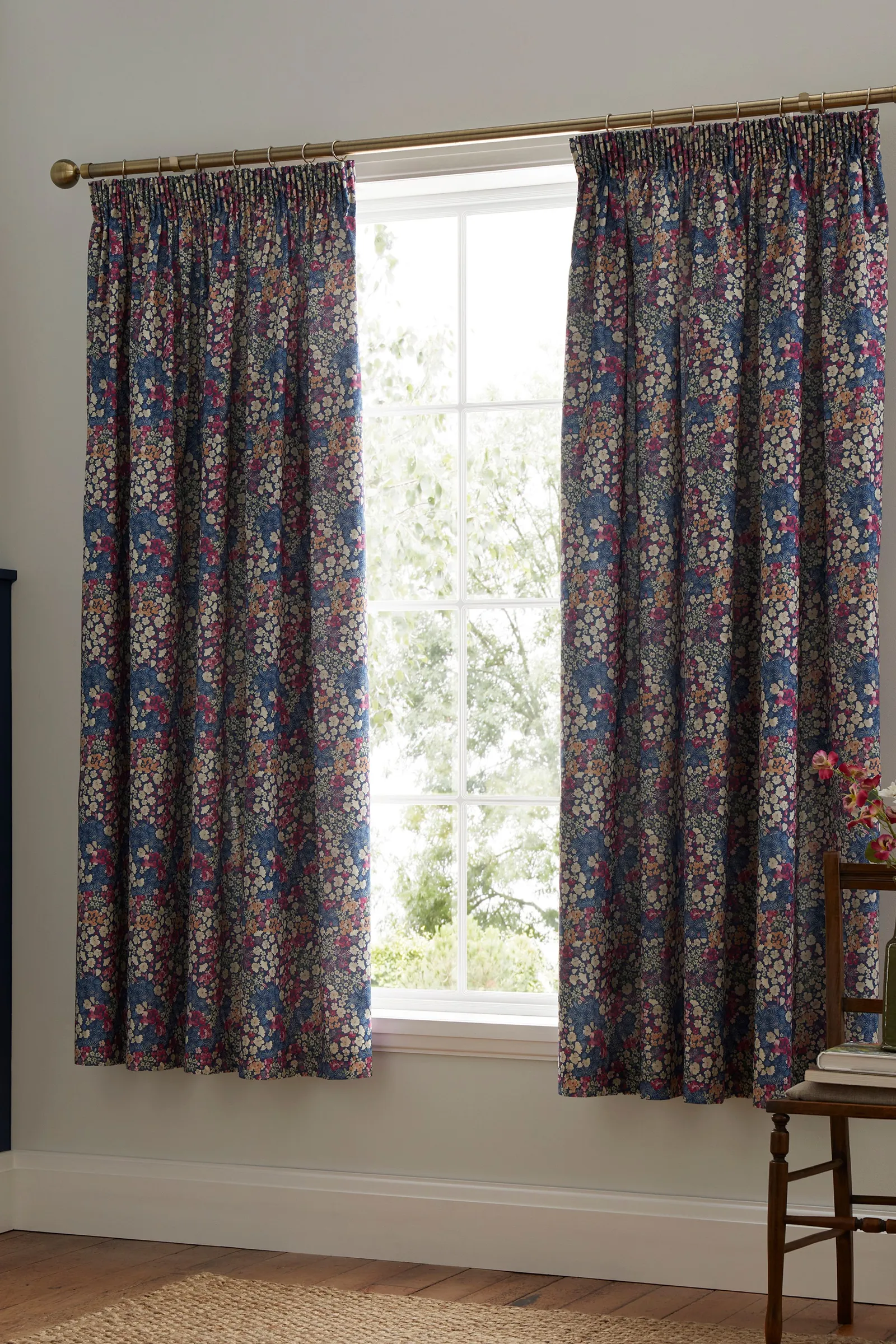 Dreams & Drapes 'Bessie' -Floral Print Lined Pair of Pencil Pleat Curtains With Tie-Backs in Navy