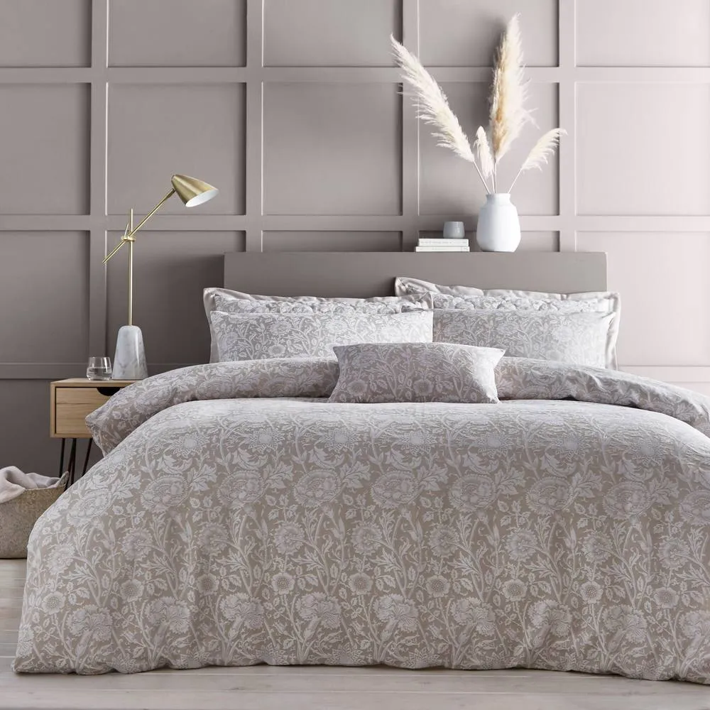 Portfolio Home Chatsworth Floral Jacquard Duvet Cover Set With Pillow Case Bedding in Natural