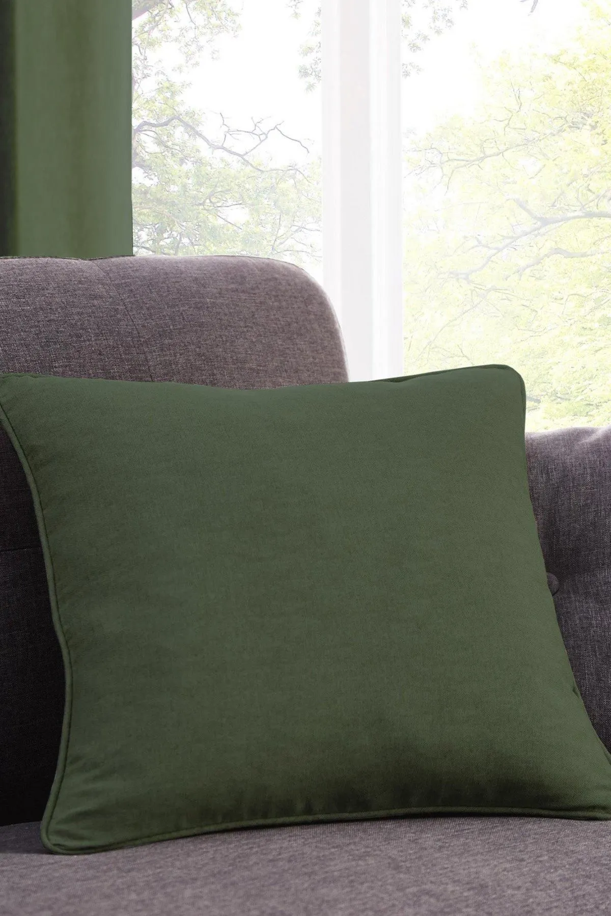 Fusion 'Sorbonne' Luxury Plain Dyed Filled Cushion 100% Cotton in Bottle Green 1