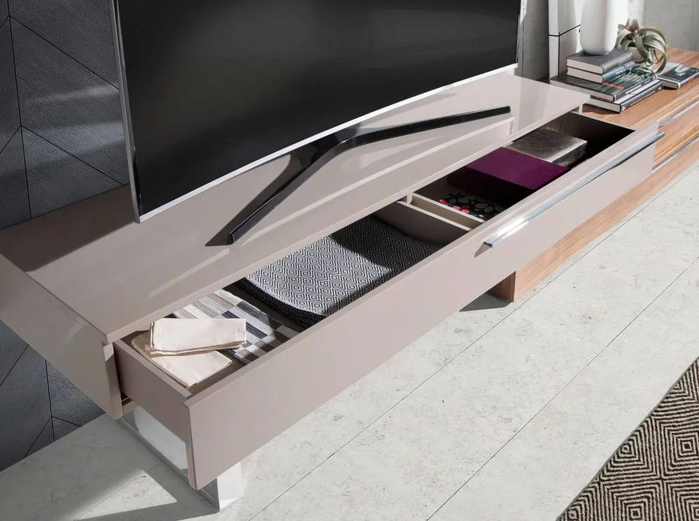 Angel Cerda Walnut-Veneer TV Unit with Chrome Legs Beige MDF in Brown 5