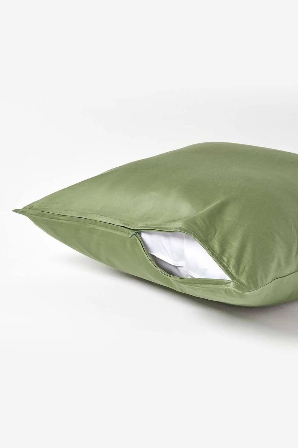 Homescapes Sateen Cotton Continental Pillowcase 400 TC, 40 x 40 cm in Green 3