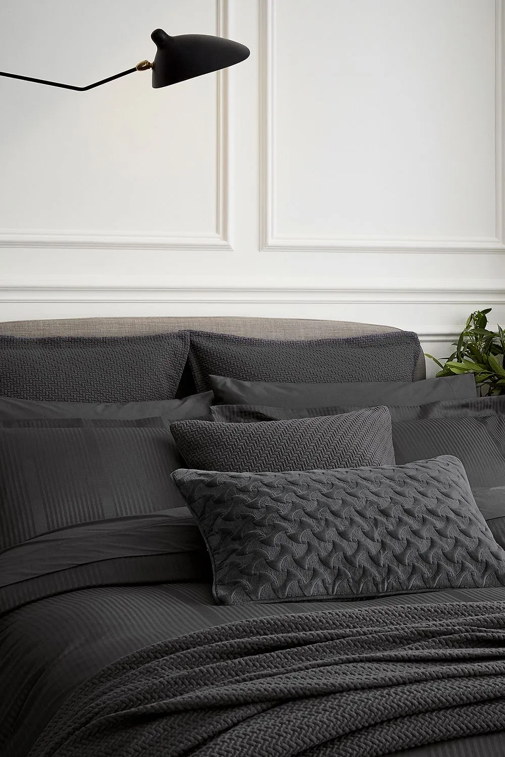 1951 'Mansa' Cotton Duvet Cover in Charcoal 2