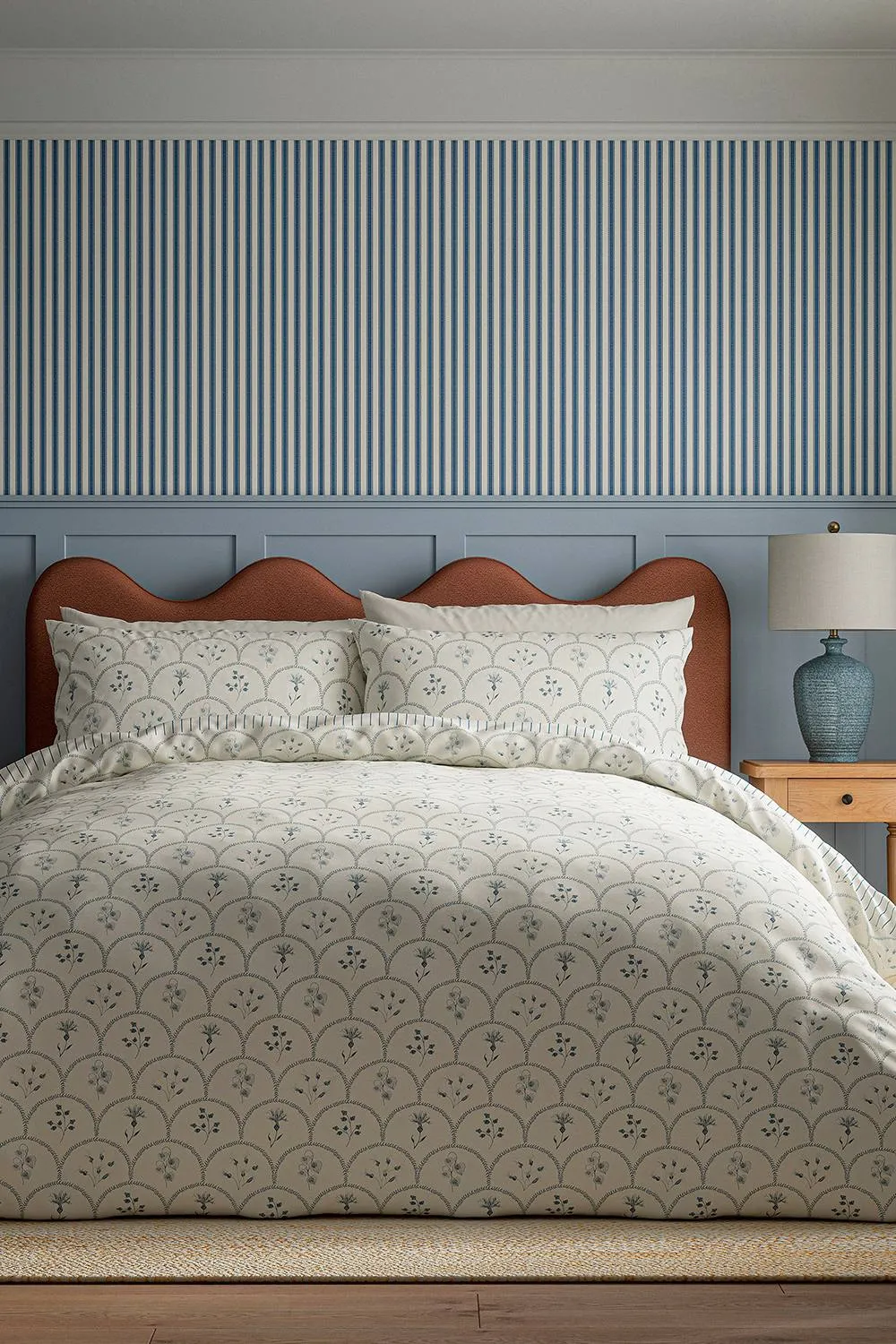 Sanderson 'Summer Scallop' Cotton Duvet Cover Set in Indigo 1