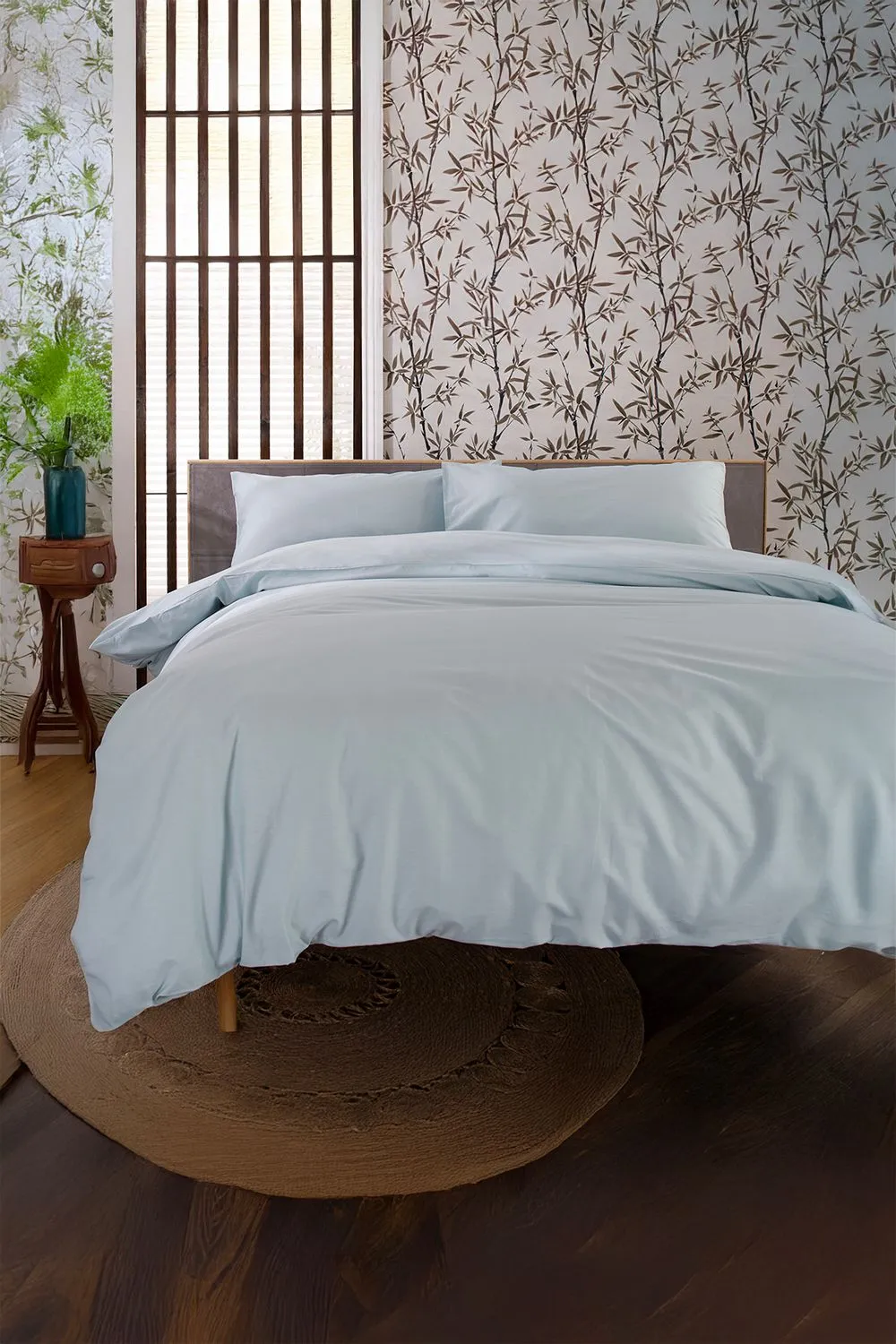 The Lyndon Company Luxury 200 Thread Count 100% Cotton Fitted Sheets in Duck Egg Blue 2