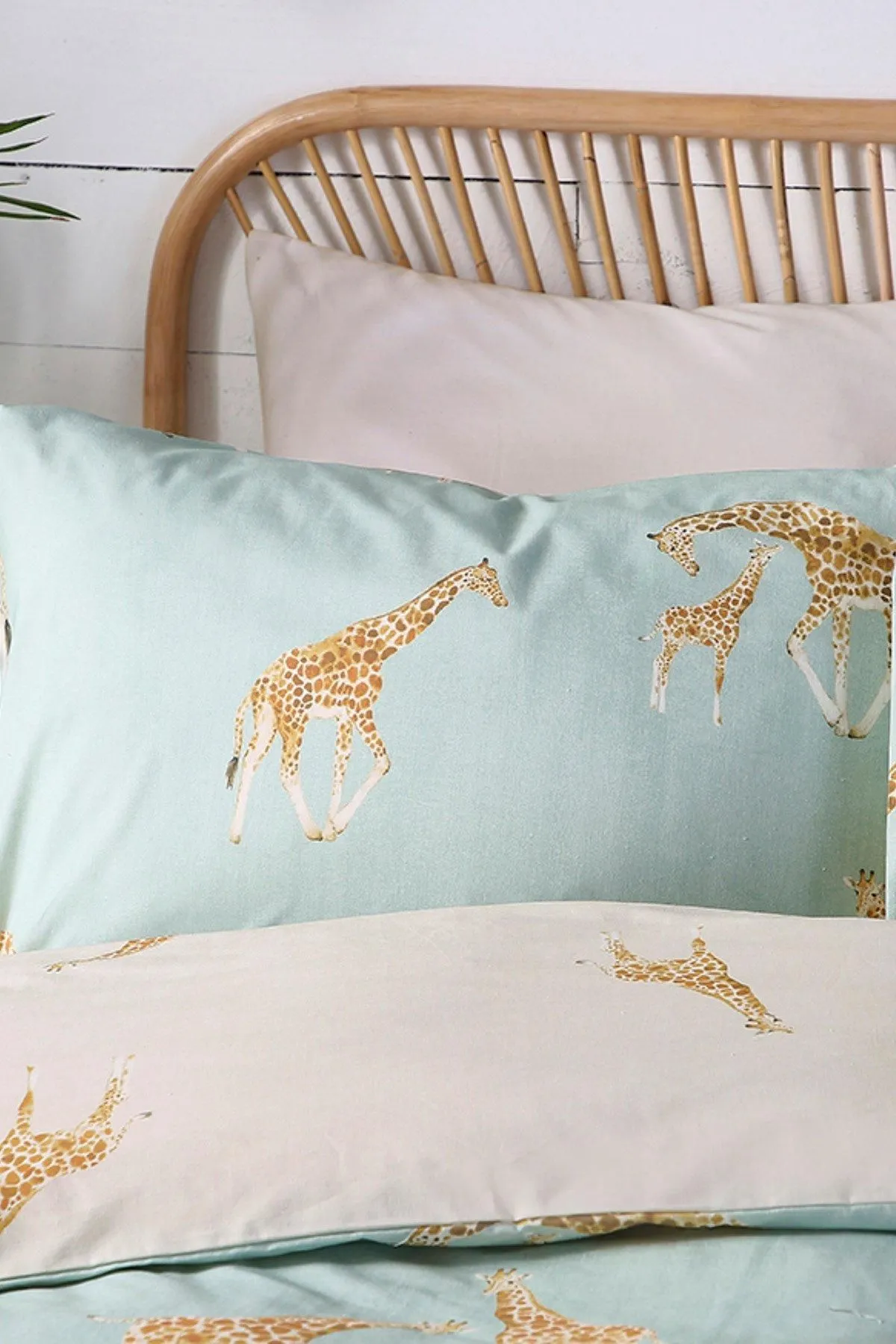Fusion 'Milo Giraffe' Easy Care Reversible Duvet Cover Set in Duck Egg Blue 2