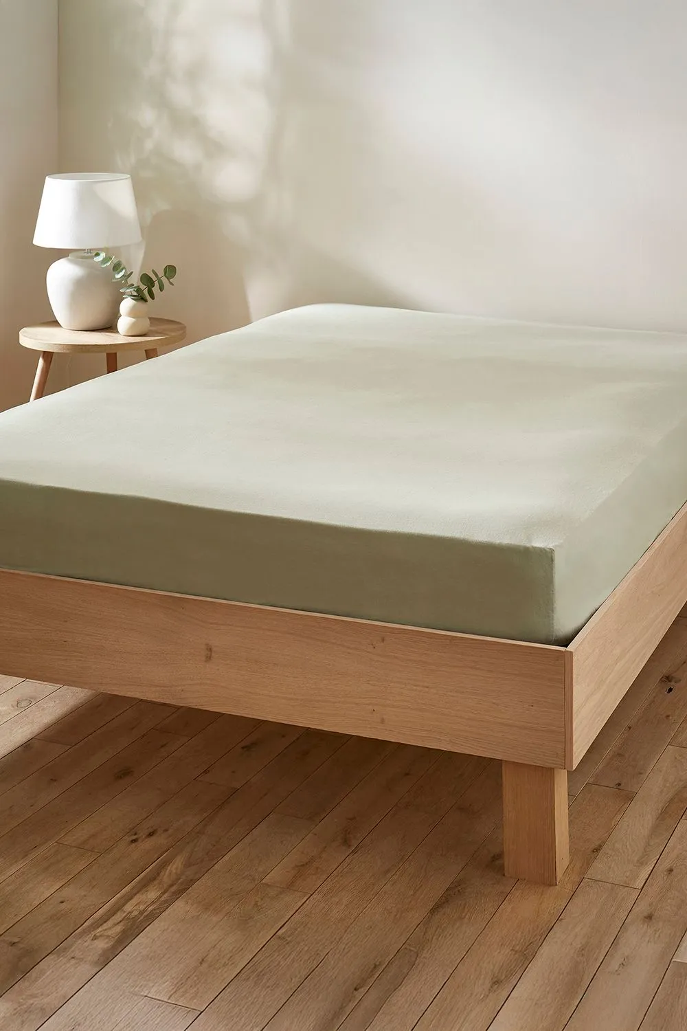 Martex Touch of Linen Fitted Sheet in Pale Green 1