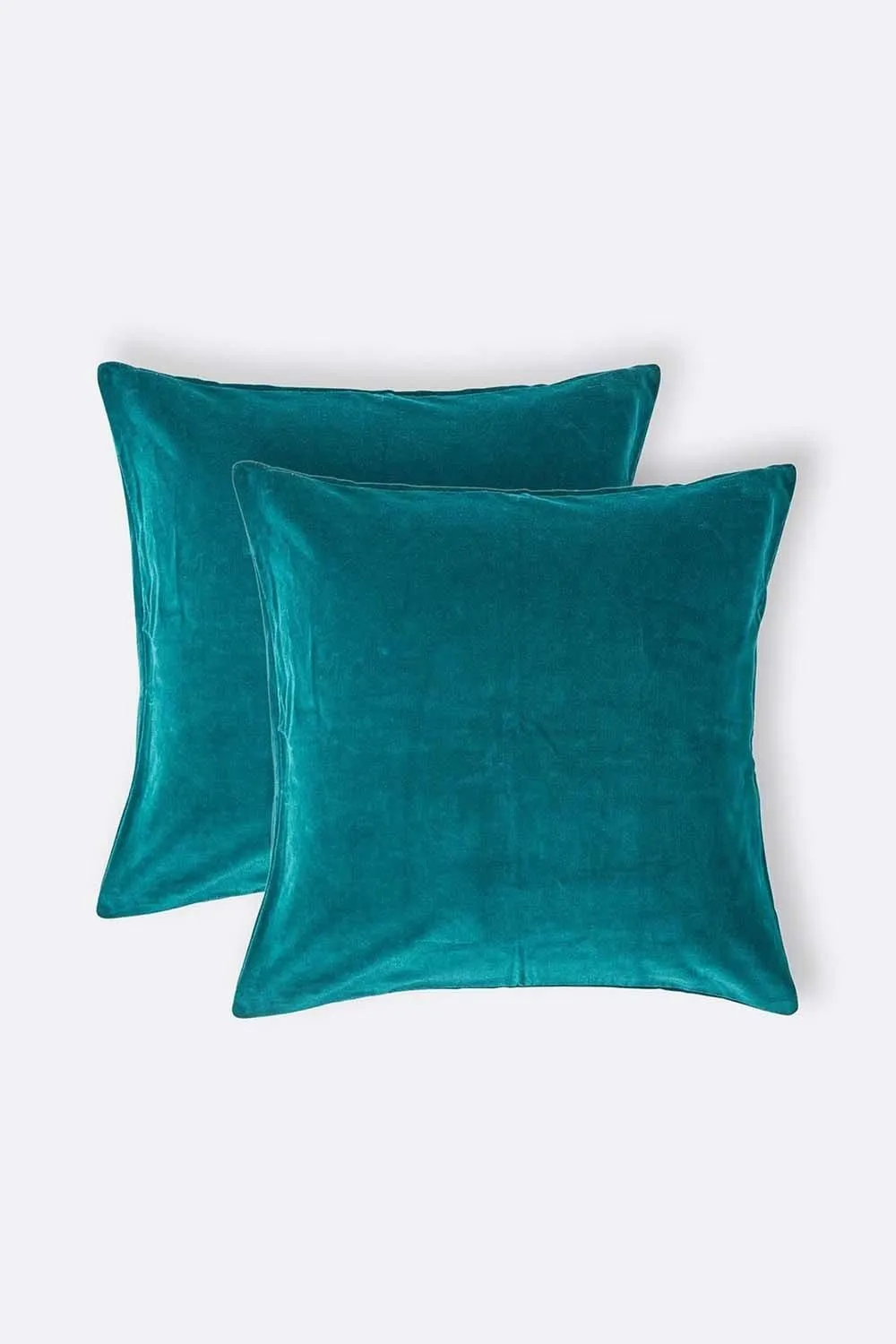 Homescapes Set of 2 Velvet Cushion Covers in Emerald 1
