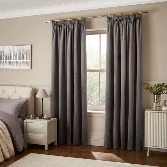 Luxe Velour Pencil Pleat Curtains 2