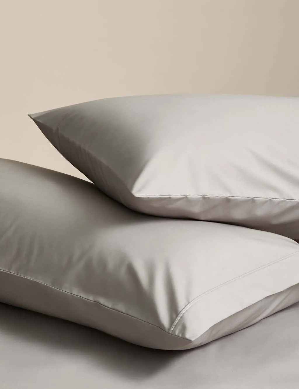 M&S 2 Pack Egyptian Cotton 230 Thread Count King Size Pillowcases Smoke