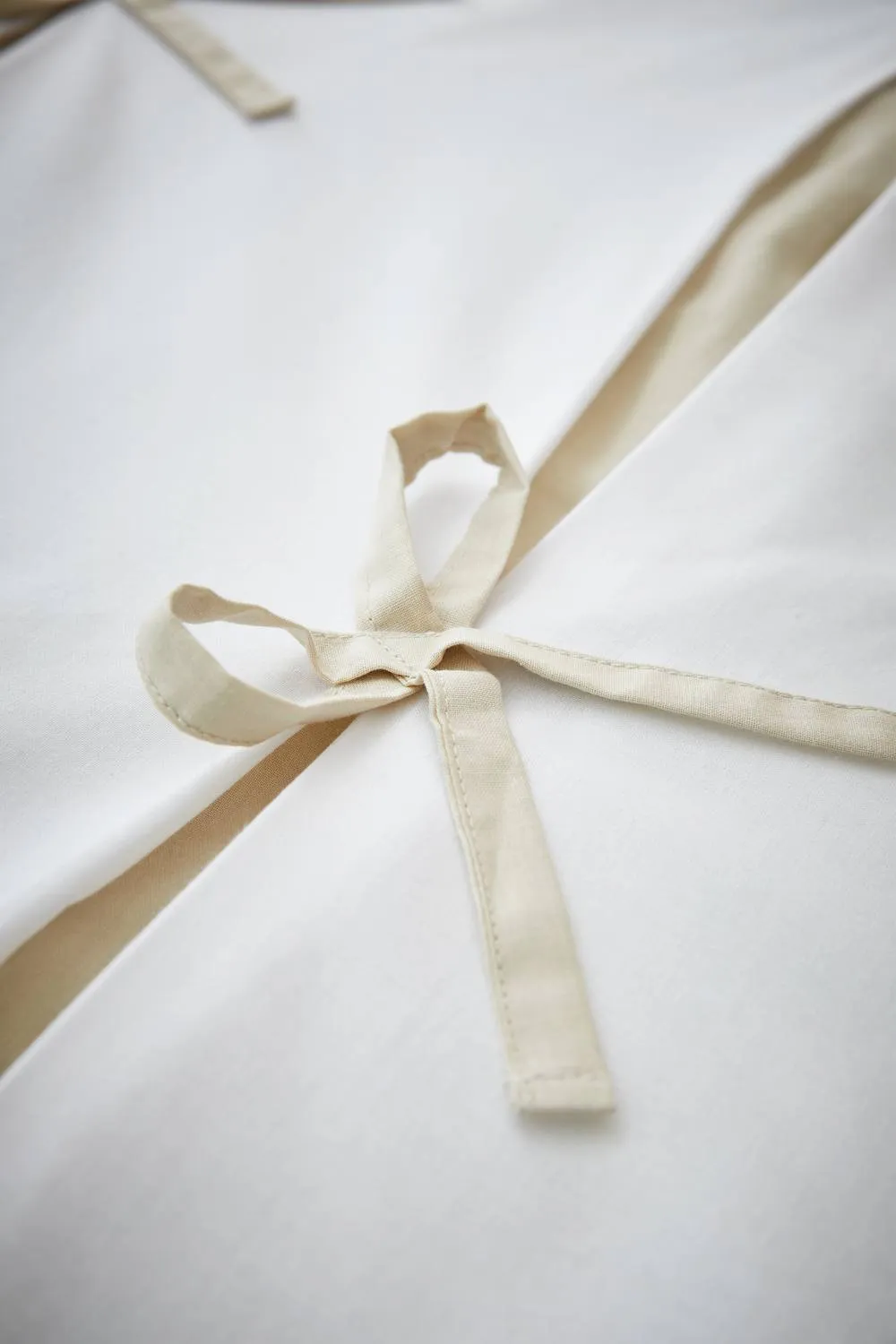 Catherine Lansfield Milo Bow Duvet Set in Natural 4