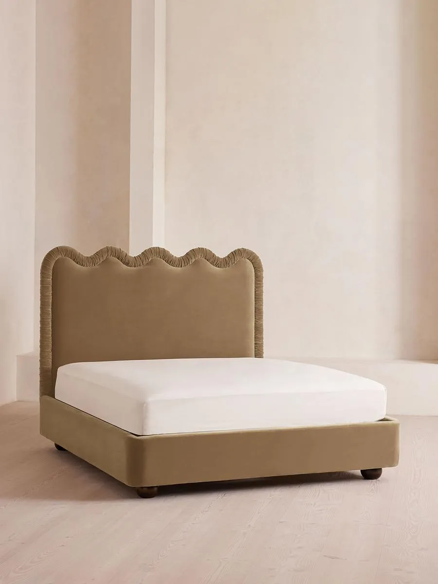 Tristan Bed, Super King, Velvet, Truffle
