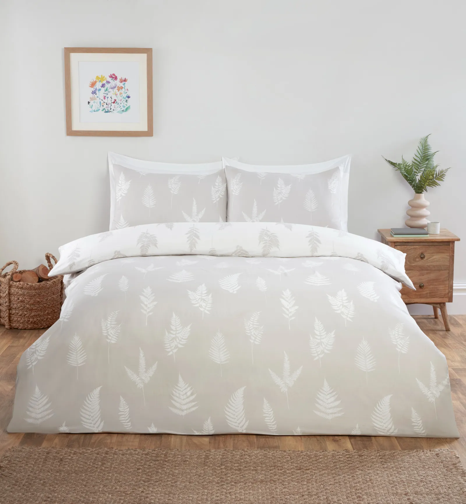 Rapport Home Fern Floral Microfibre Complete Duvet Cover Set With Pillowcase in Silver 3