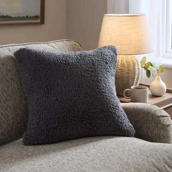 Teddy Cushion 1