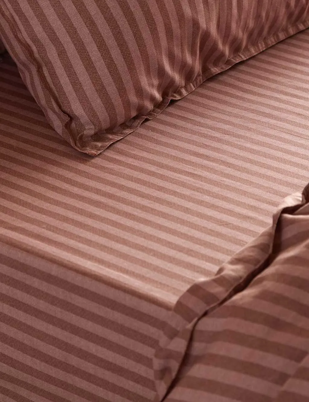YARD Pure Cotton Marlow Striped Fitted Sheet Chocolate