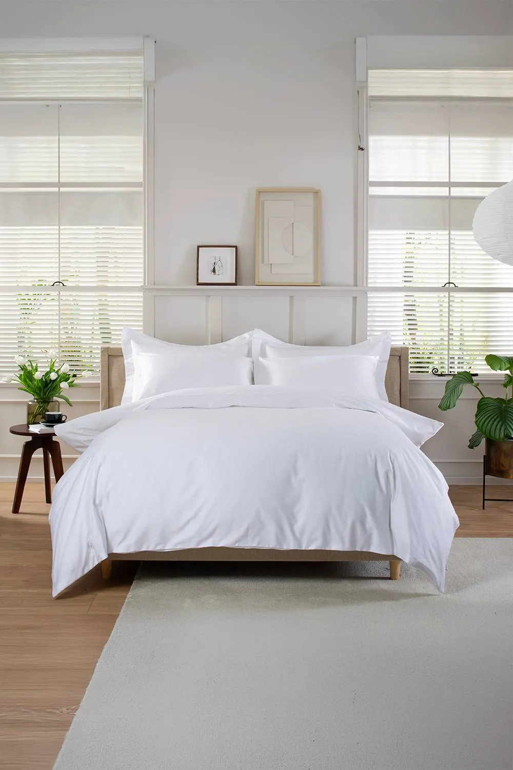 The Lyndon Company Peninsula Luxurious 1000 Thread Count Sateen Cotton Fitted Sheet in White 3