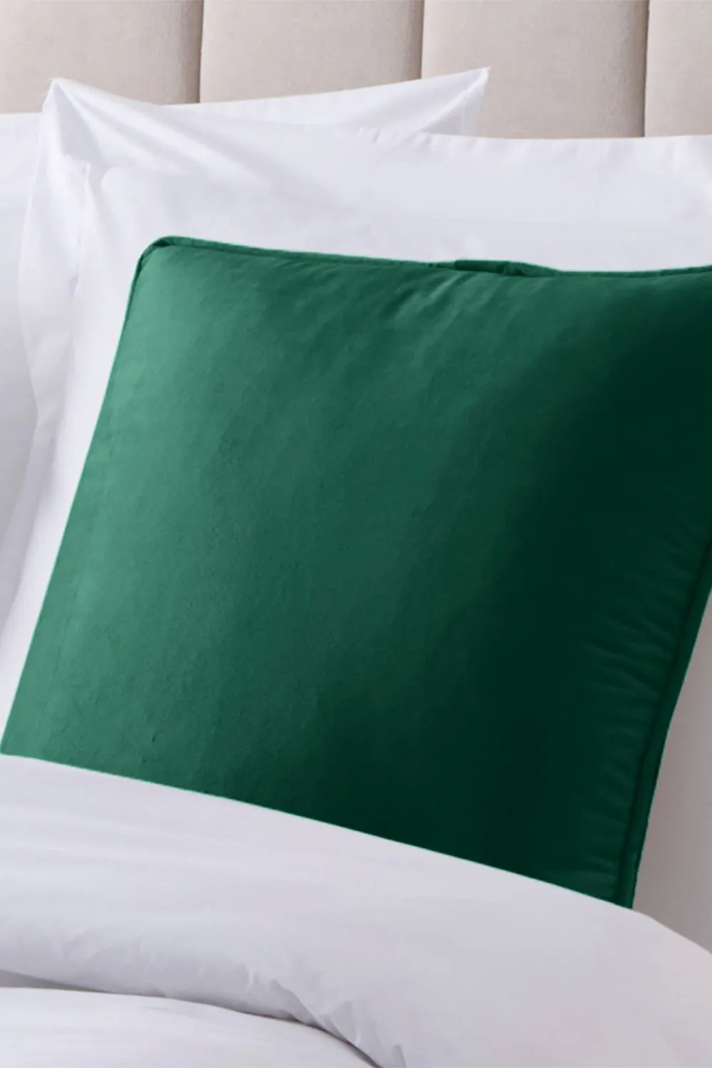 Martex Velvet Piped Cushion Cover in Emerald