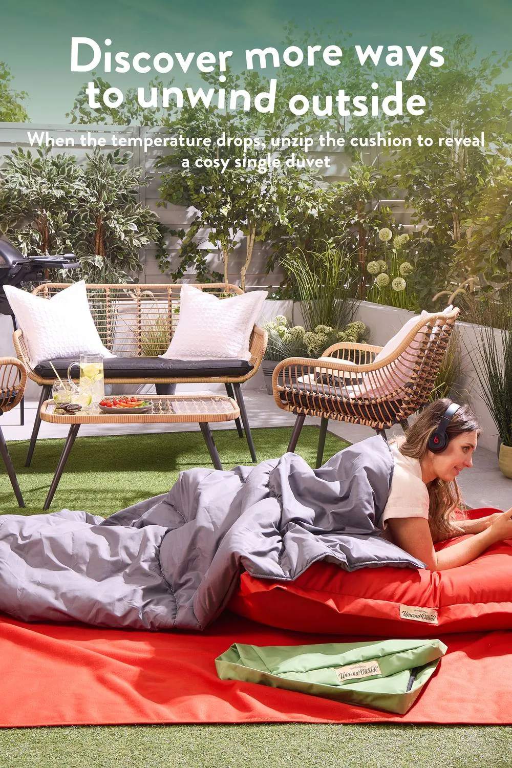 Slumberdown Unwind Outside Outdoor 2 in 1 Blanket Cushion in Light Green 2