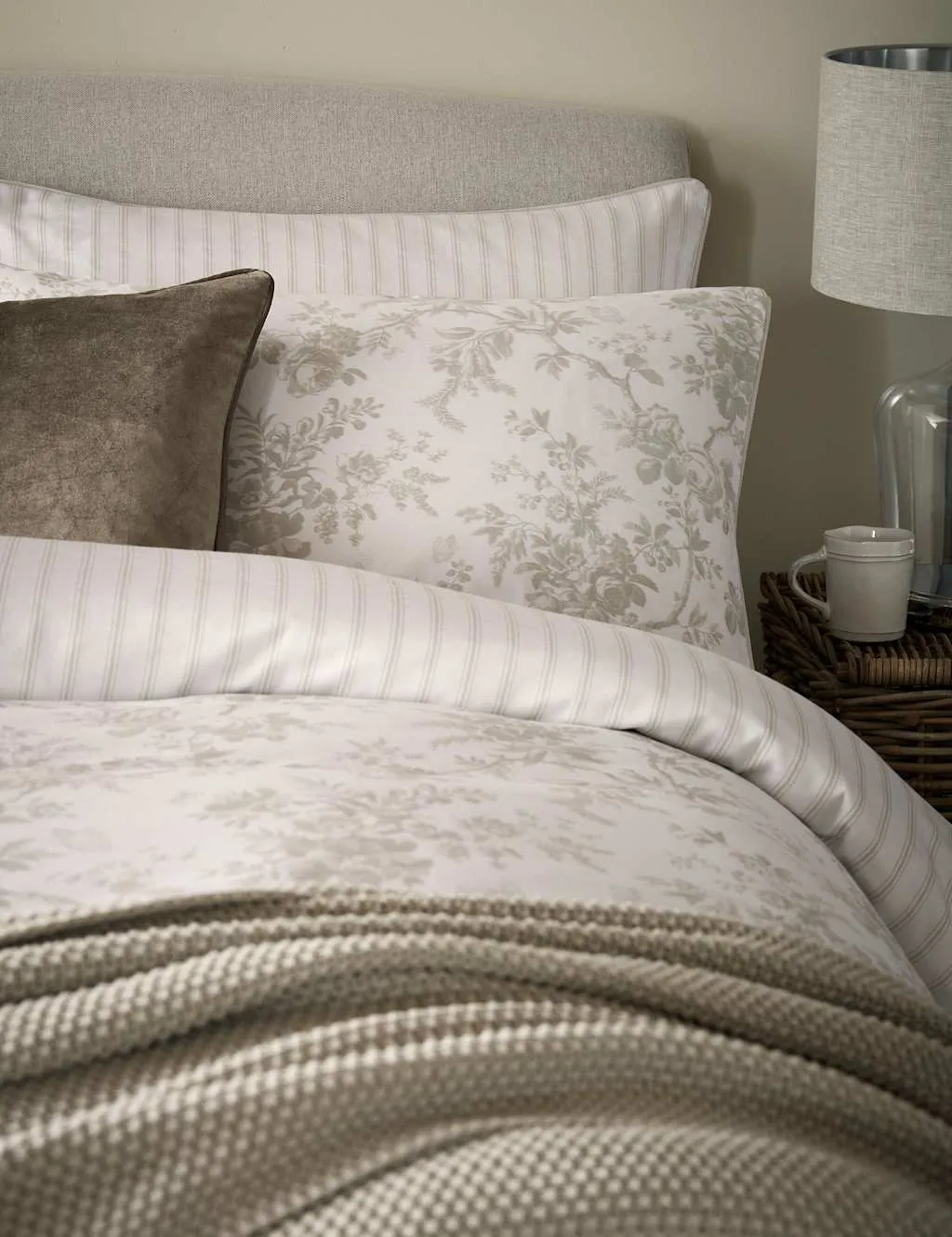 Laura Ashley 2 Pack Pure Cotton Walled Garden Pillowcases Light Grey Mix