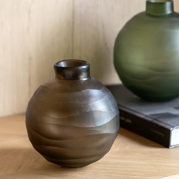 Crossland Grove Bevelled Glass Globe Vase Smoke 140X140X140Mm, Grey