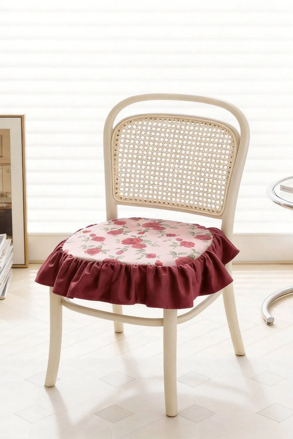 Living and Home Vintage Floral Ruffle-Trimmed Round Cushion
