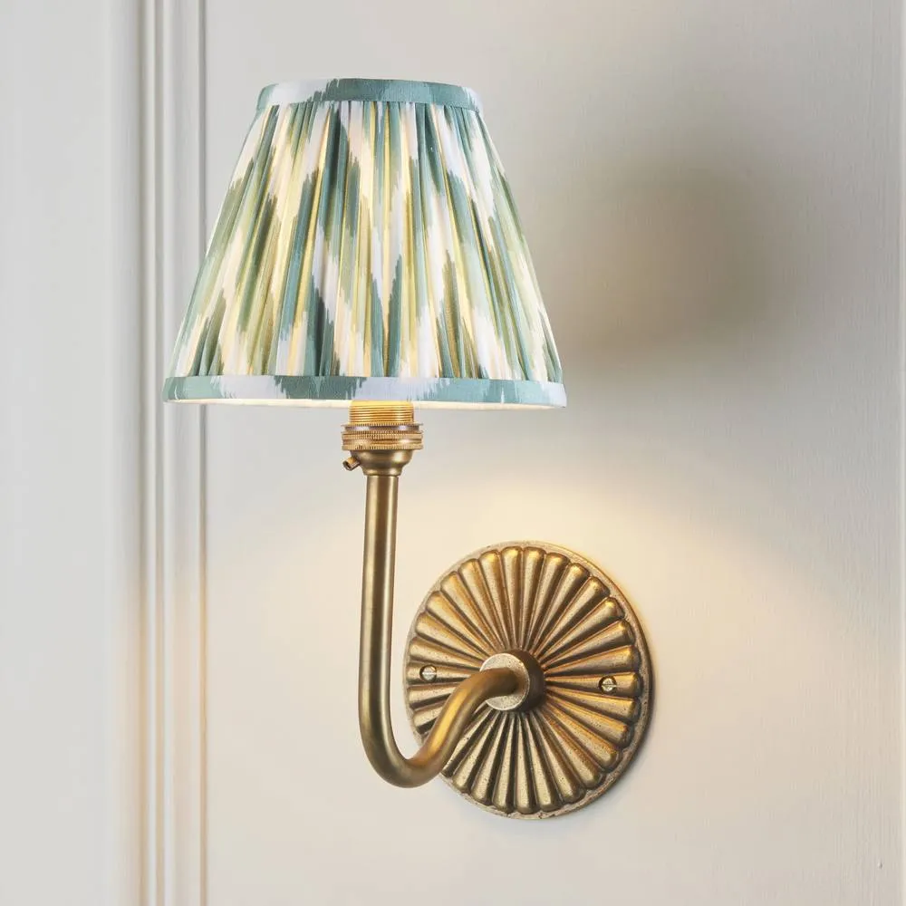 Netlighting Dahlia Swan & Zigzag 16cm Wall Lamp Antique Brass Cotswold Green in Gold 2