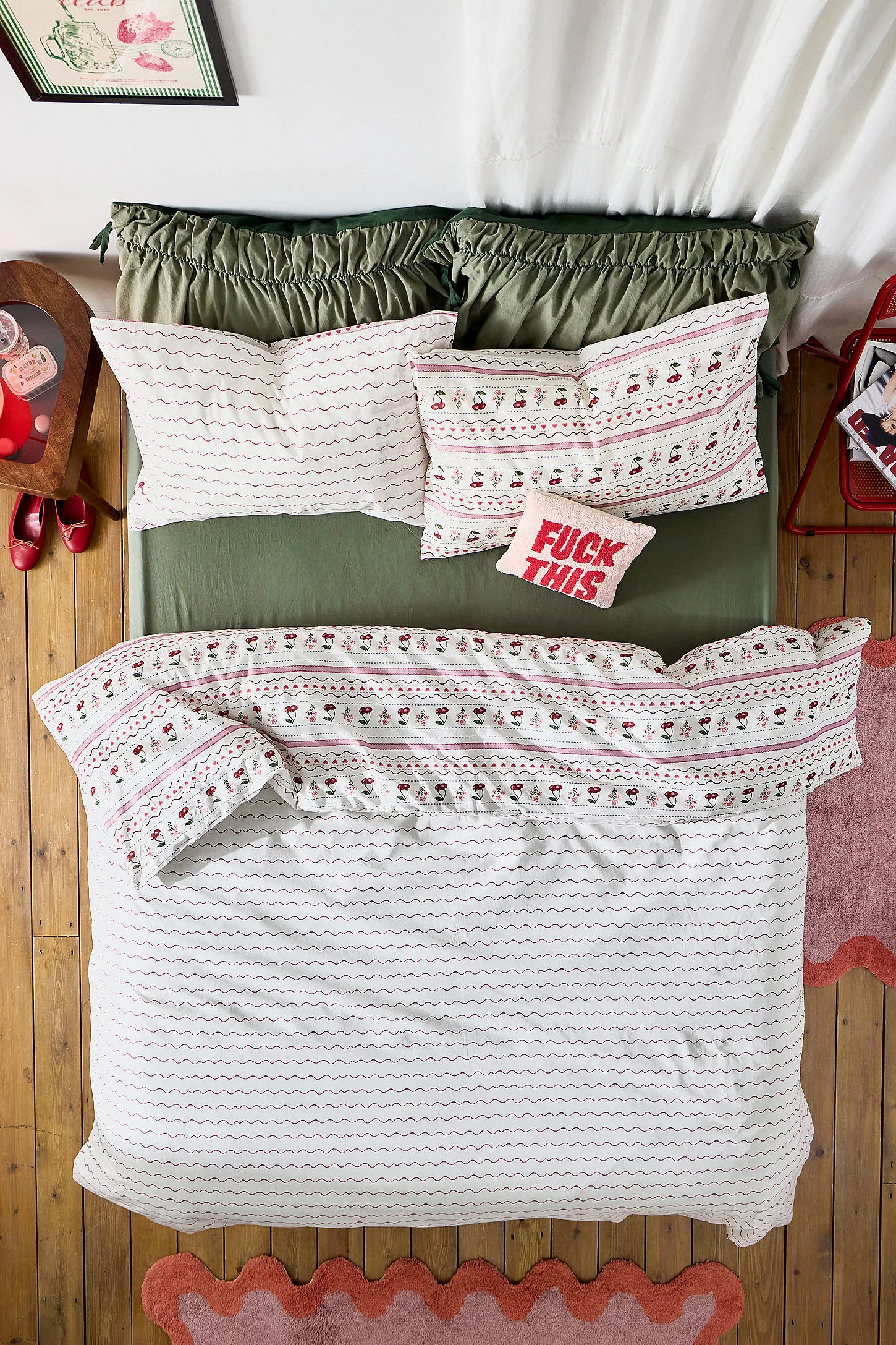 Cherry Stripe Reversible Duvet Set 2
