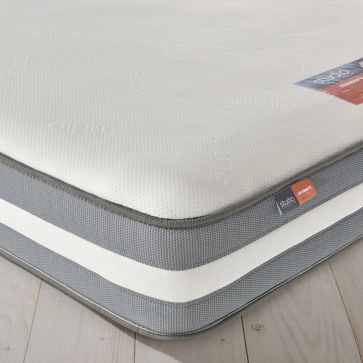 Silentnight Studio Memory 1000 Pocket Mattress - King