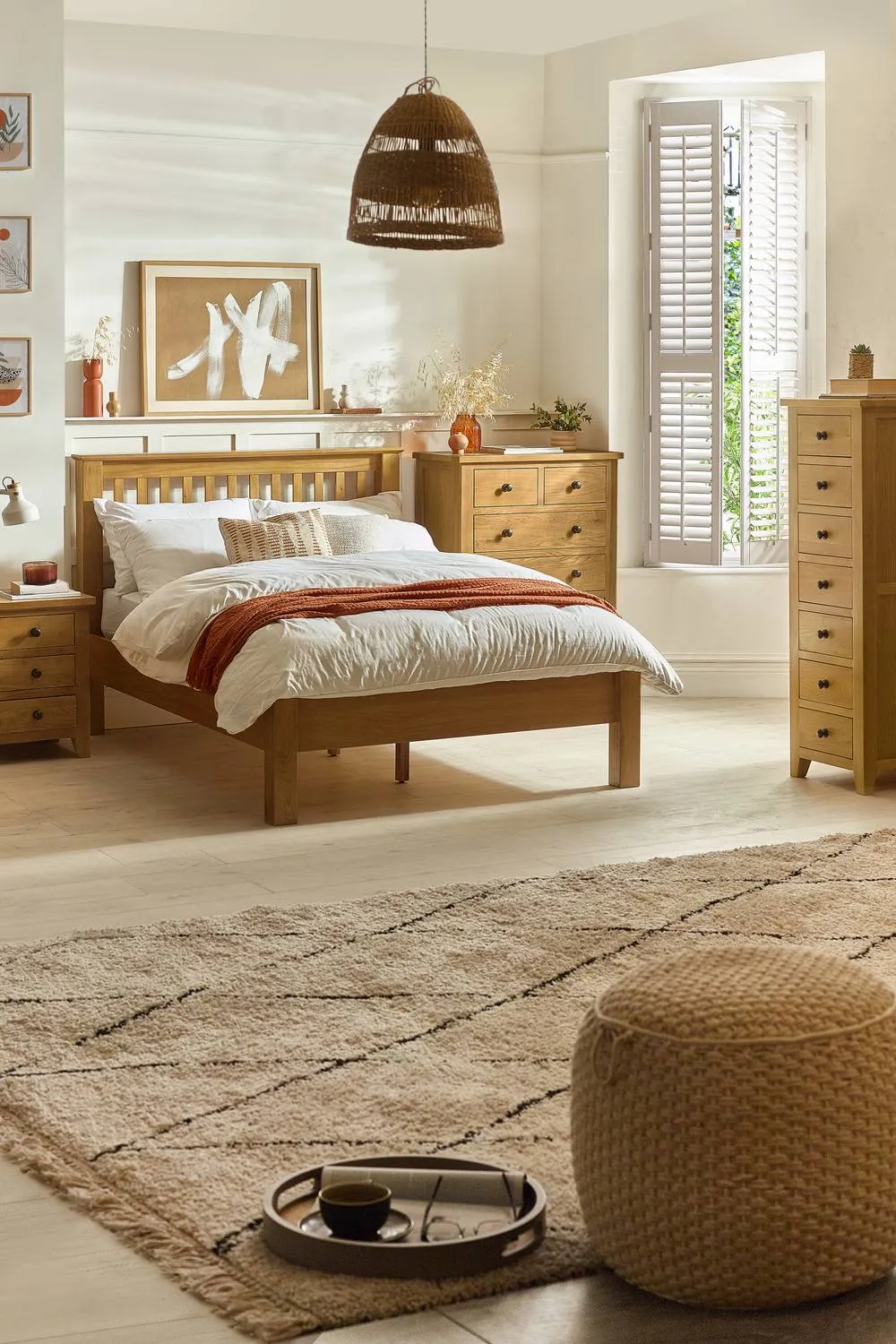 Julian Bowen Marlborough 4 Drawer Chest in Light Oak 3
