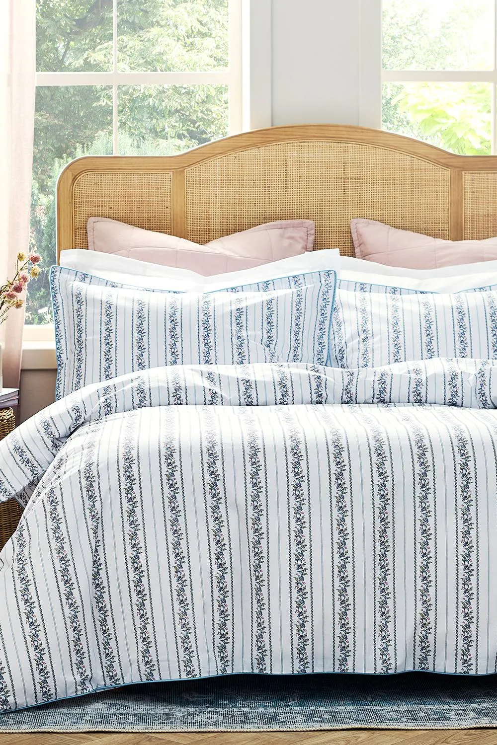 CHRISTY 'Clara' Jacobean Floral Striped Percale Duvet Cover Set in Blue 4
