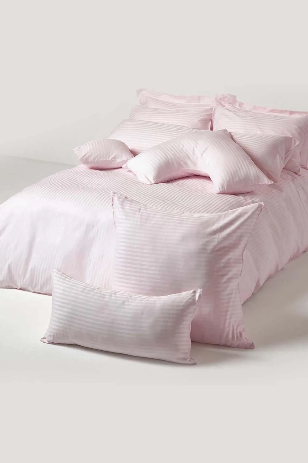 Homescapes Egyptian Cotton Ultrasoft Body Pillowcase 330 TC in Dusty Pink 5