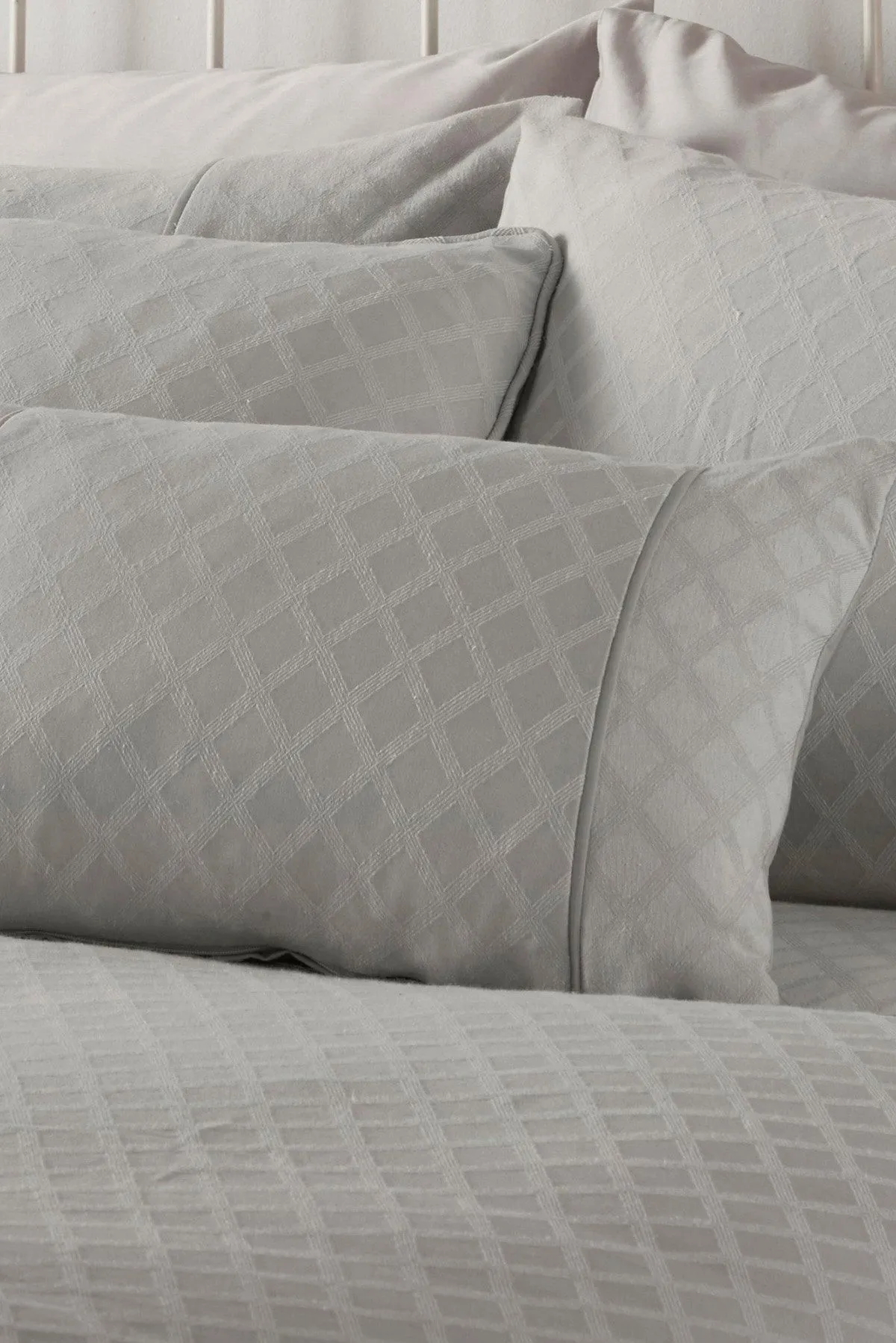 Dreams & Drapes 'Croma' Premium Geometric Jacquard Filled Woven Cushion in Silver