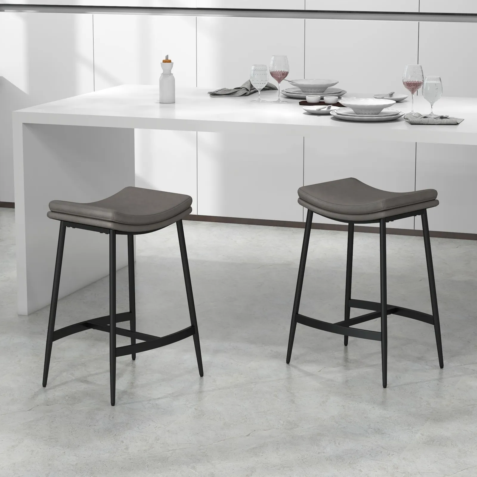 HOMCOM Breakfast Bar Stools Set of 2 Upholstered Barstools w/ Curved Seat in Grey 1