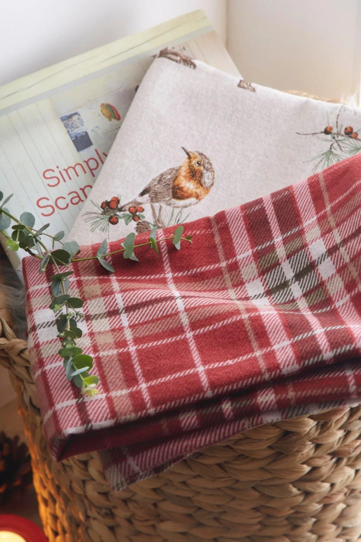 Dreams & Drapes 'Derwent Check' Brushed Cotton Reversible Woodland Animal Print Duvet Cover Set in Natural 4