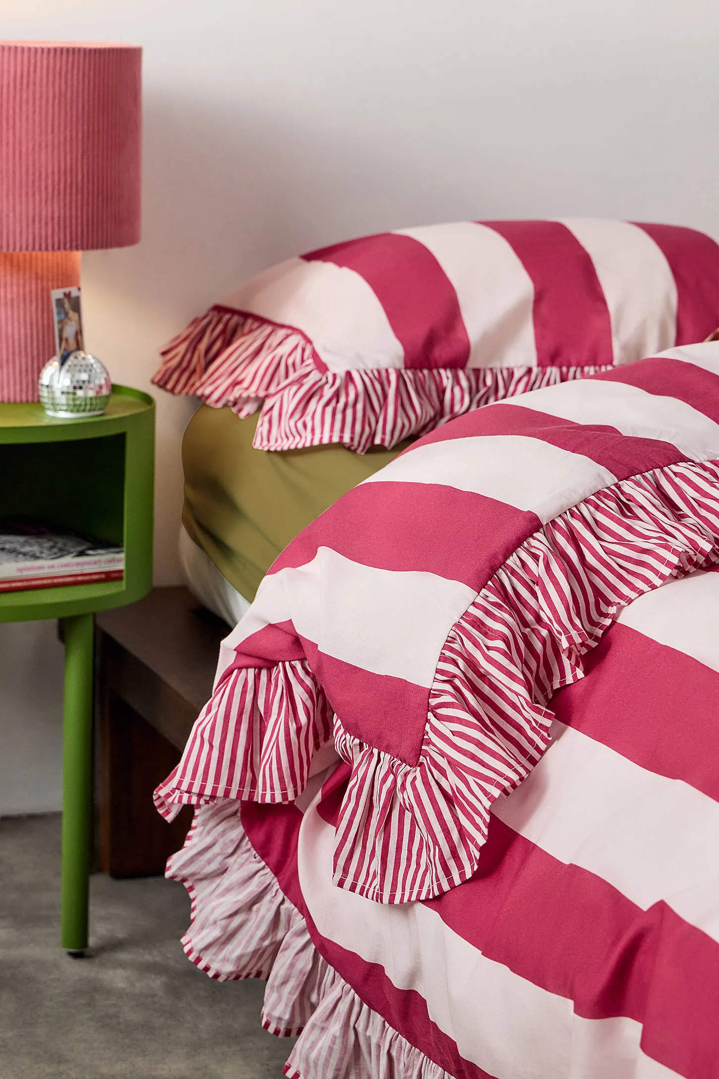 Red Stripe Ruffle Duvet Set 2