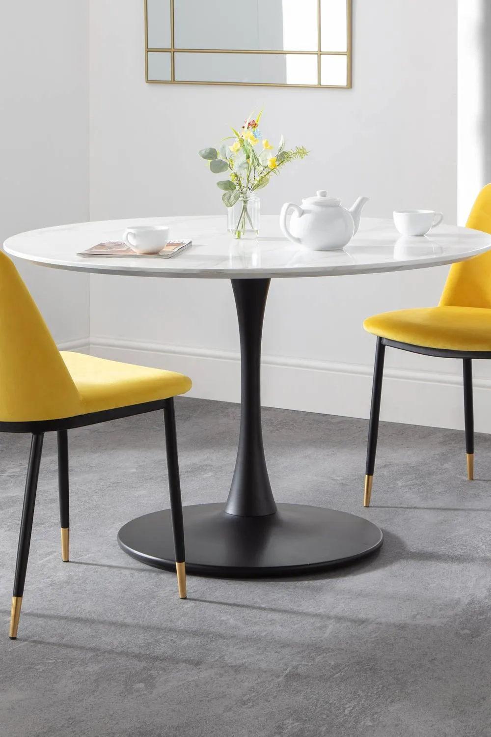 Julian Bowen Holland Round Pedestal 4 Seater Dining Table in White