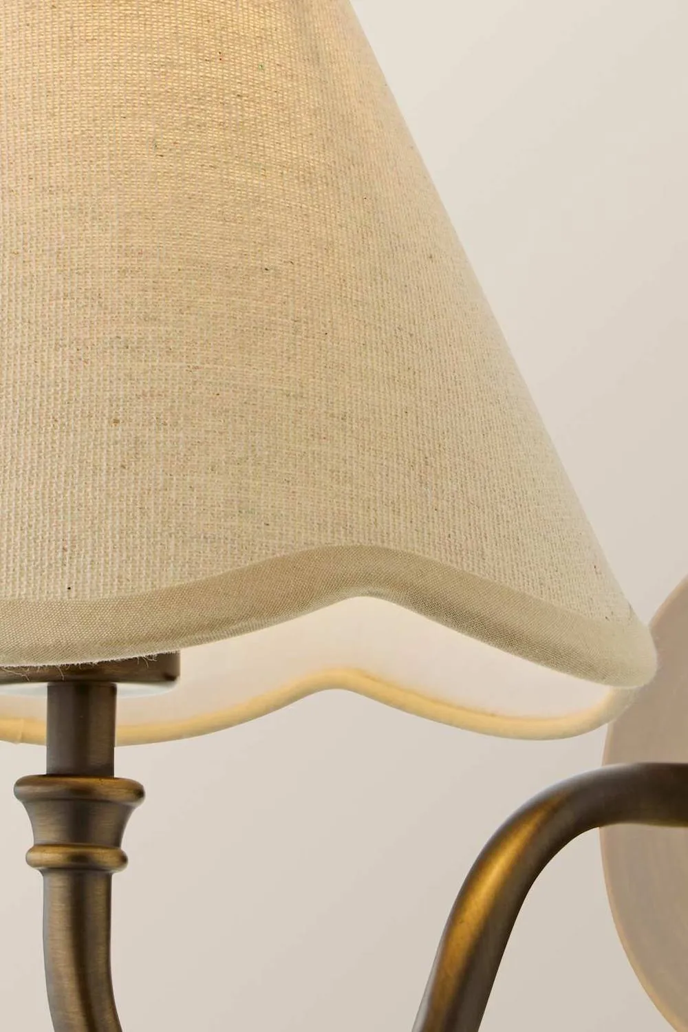 ValueLights Lowe Pair Scallop Flower Shade Metal Portable Rechargeable Wall Light in Bronze 4