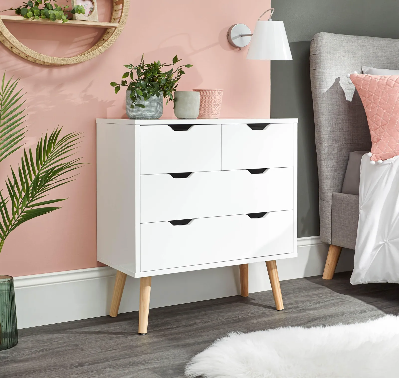 GFW Nyborg 2+2 Drawer Chest in White 1
