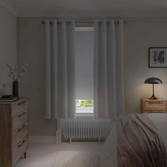 Luna Blackout Roller Blind 5