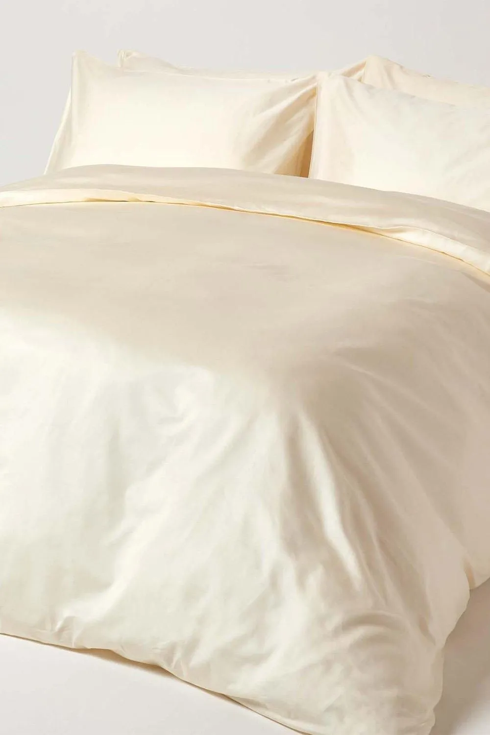 Homescapes Sateen Cotton Duvet Cover Set 400 TC in Cream 1