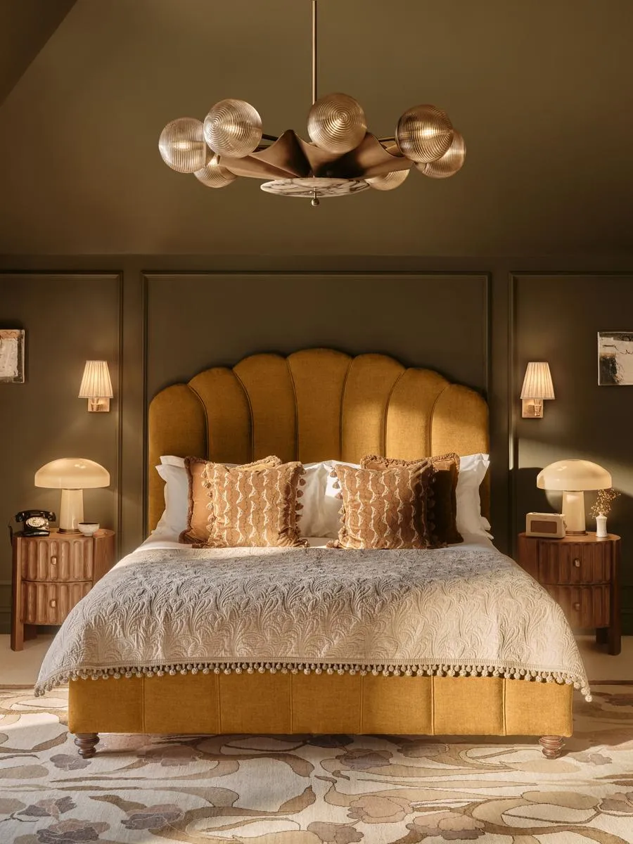 Manette Bed, Emperor, Linen, Turmeric