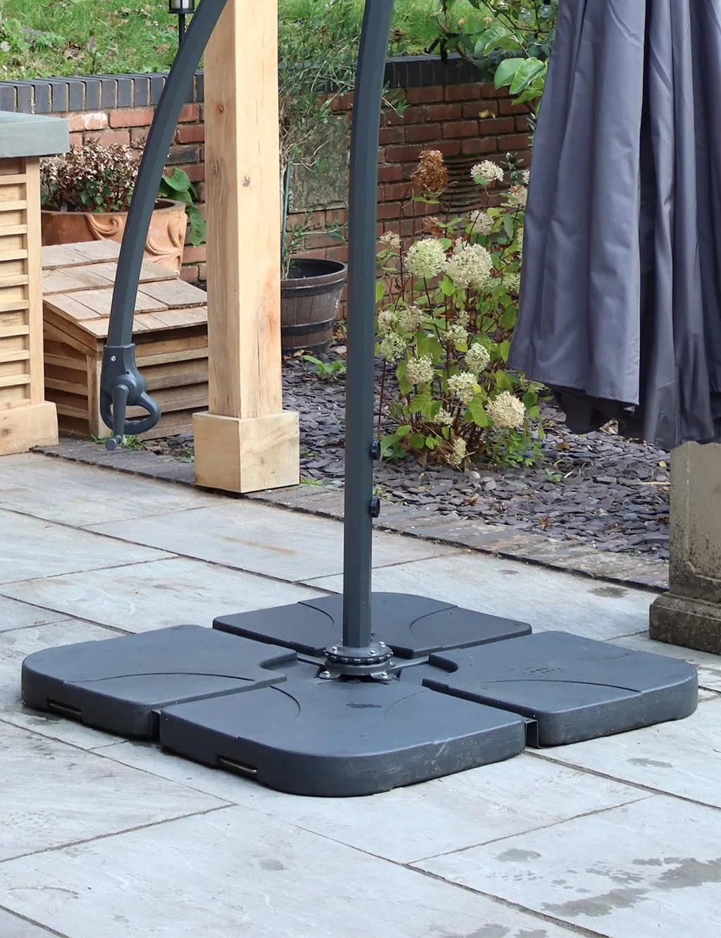 Royalcraft Water Fillable Cantilever Parasol Base Black