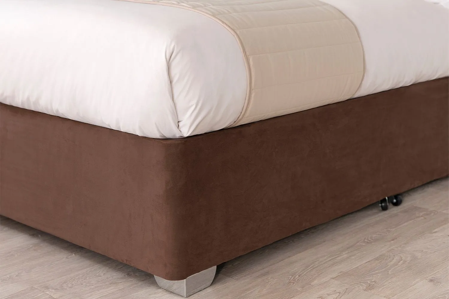 Belledorm Faux Suede Deep Base Wrap in Chocolate 2